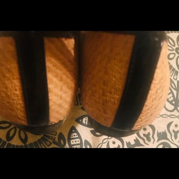 Open Toe Flats - Picture 2 of 2